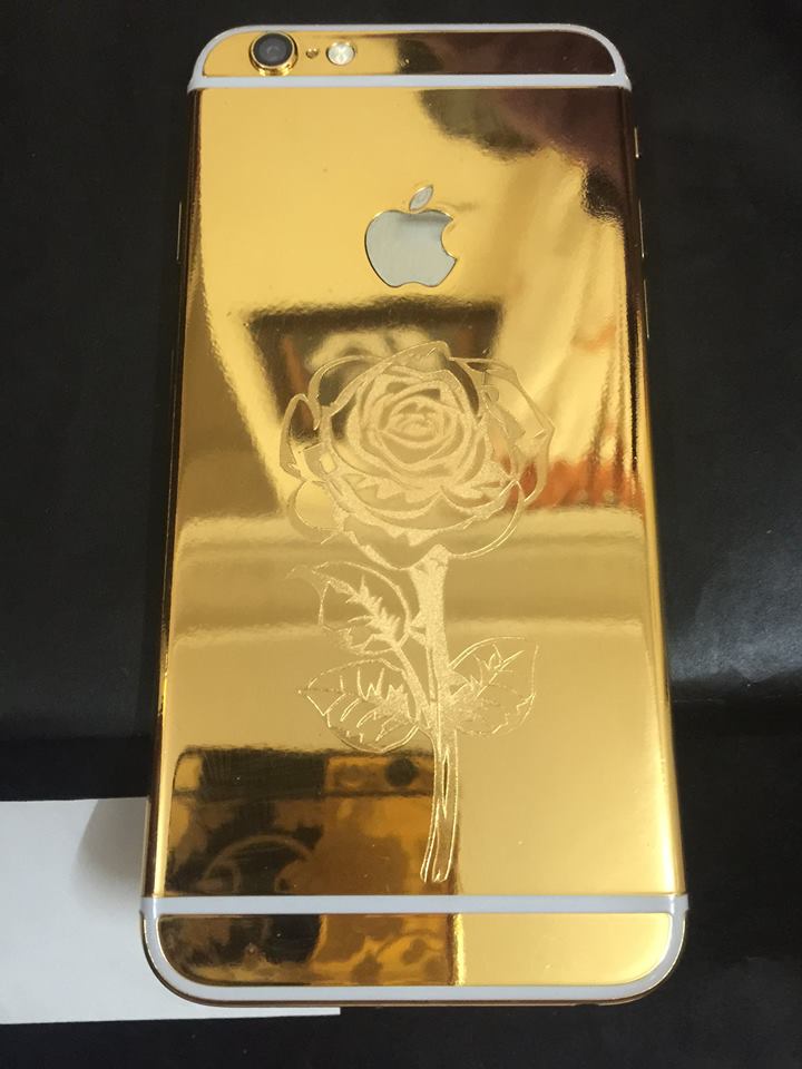 Điện thoại iphone 6 khắc hình hoa hồng mạ vàng 